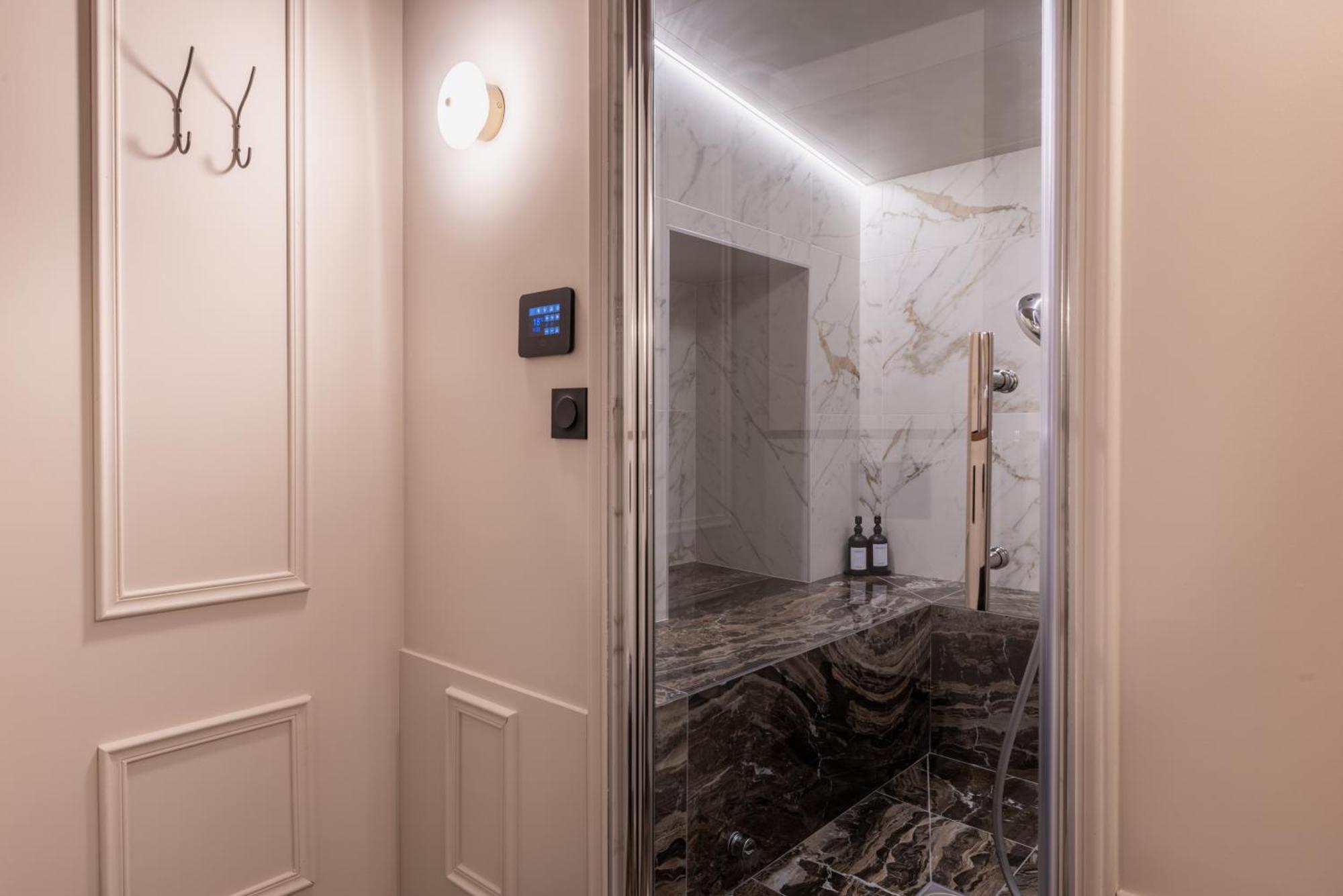 C0C00N Veritable Hammam A Partager A Deux Риом Екстериор снимка