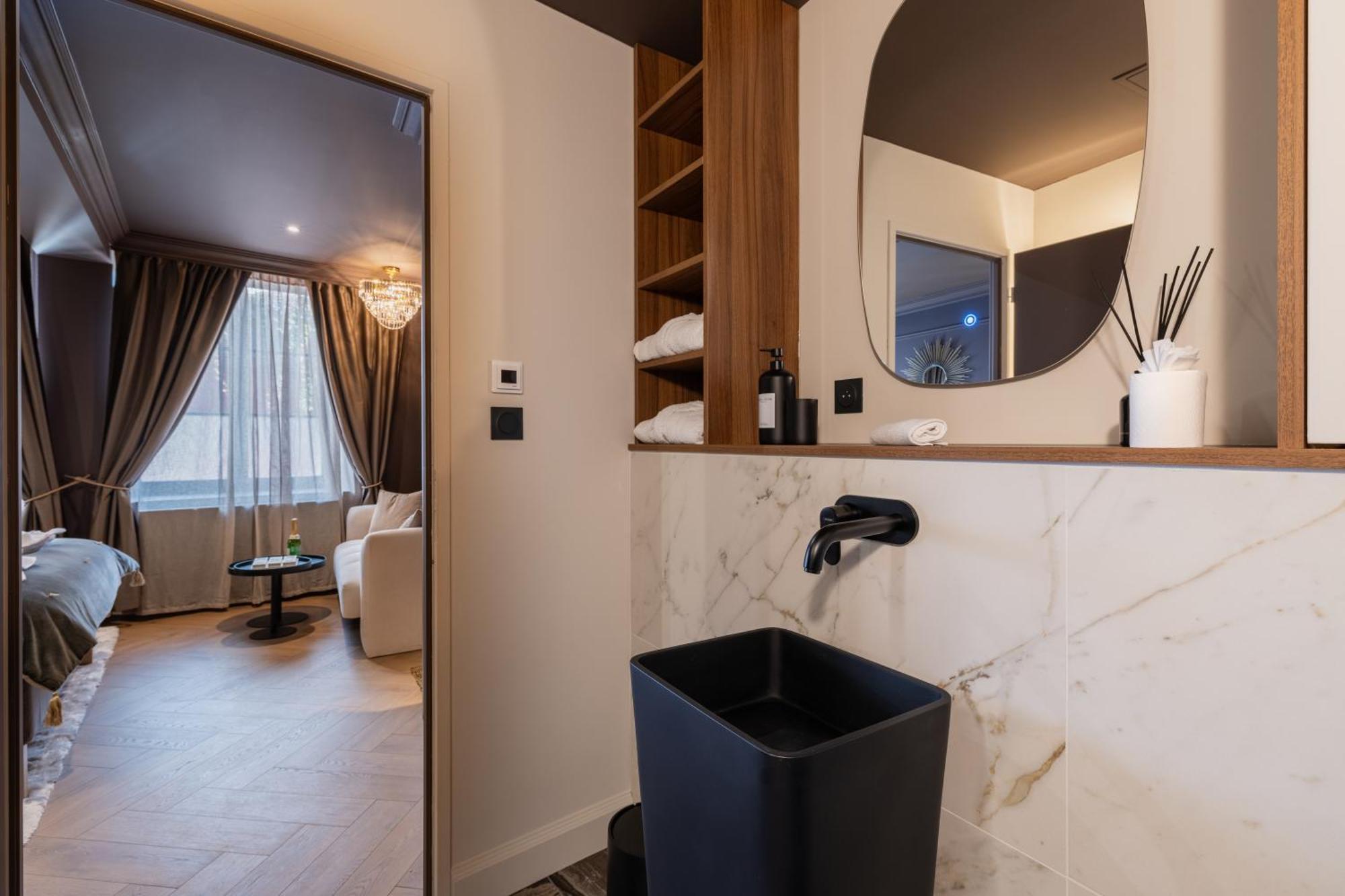 C0C00N Veritable Hammam A Partager A Deux Риом Екстериор снимка